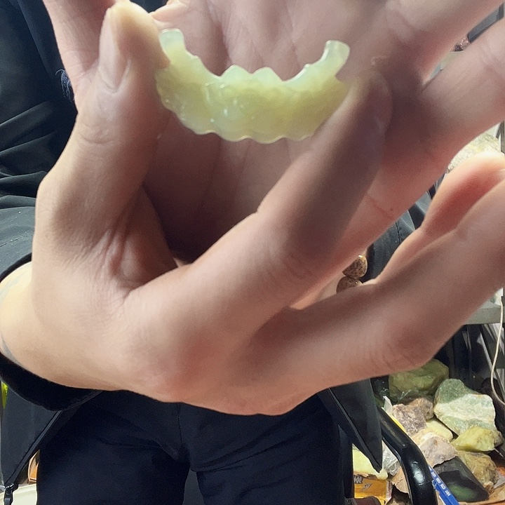 艮***道蛇纹石玉未镶嵌珠宝奇石8