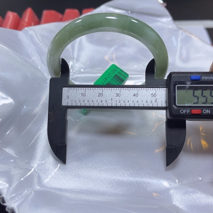 翡翠手镯未镶嵌天然A货翡翠缅料手镯多样性发货团购发一件