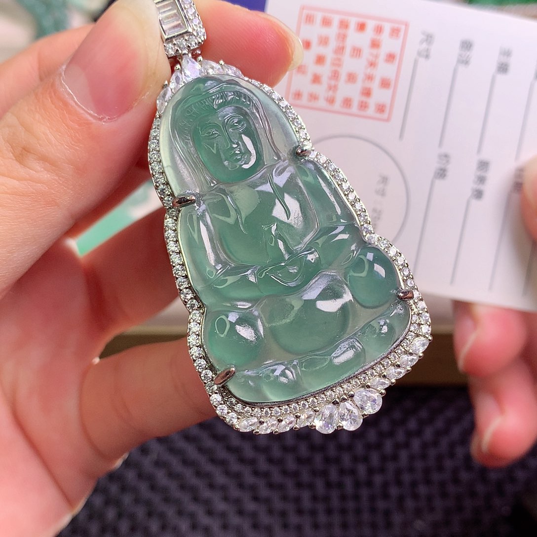 颈饰未镶嵌翡翠翡翠