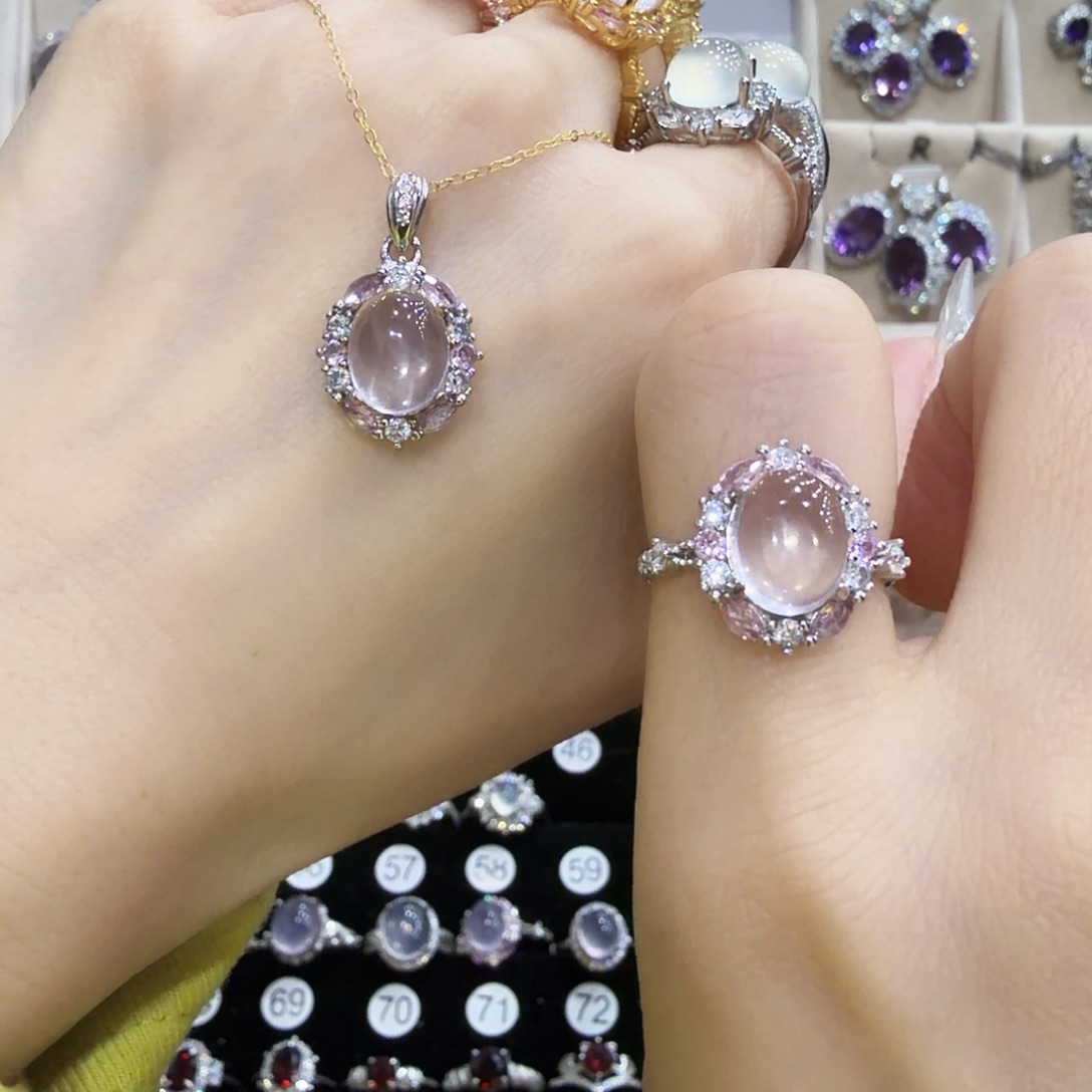 长***m芙蓉石银S800镀金镶嵌戒指