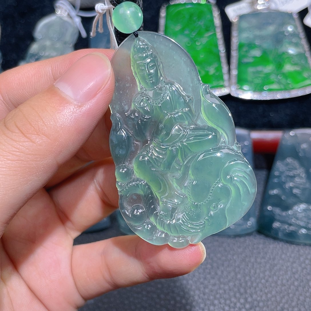 翡翠未镶嵌颈饰6，