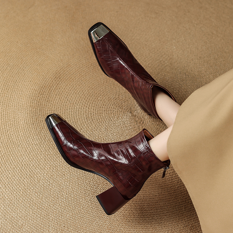 秋冬新款方头冬季真皮短靴高跟中跟后拉链防滑短靴英伦风复古单靴