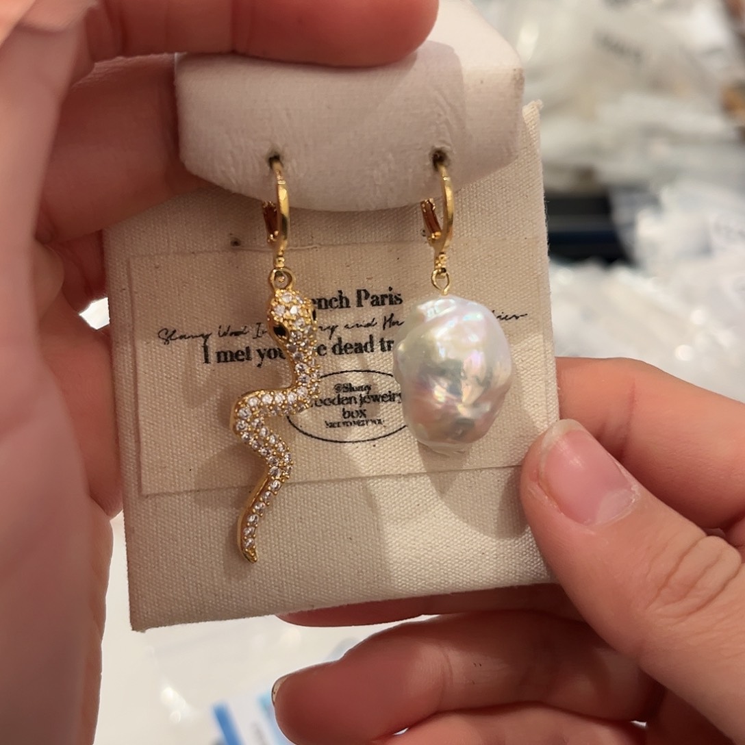 淡水珍珠耳饰合金