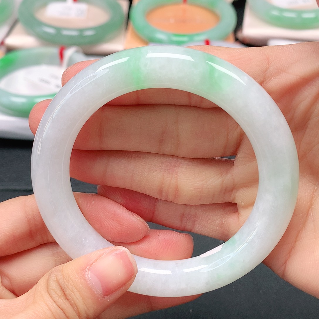 翡翠手镯（圆镯）未镶嵌天然翡翠手镯55