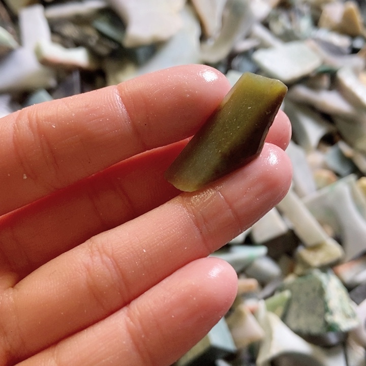 翡翠颈饰未镶嵌天然翡翠