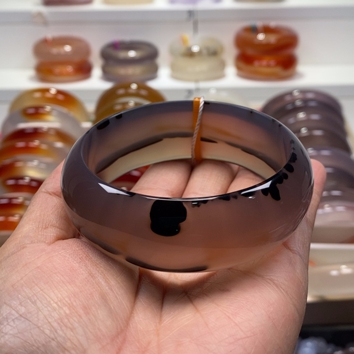 玛瑙/玉髓未镶嵌手镯圈口64俏色纹雾