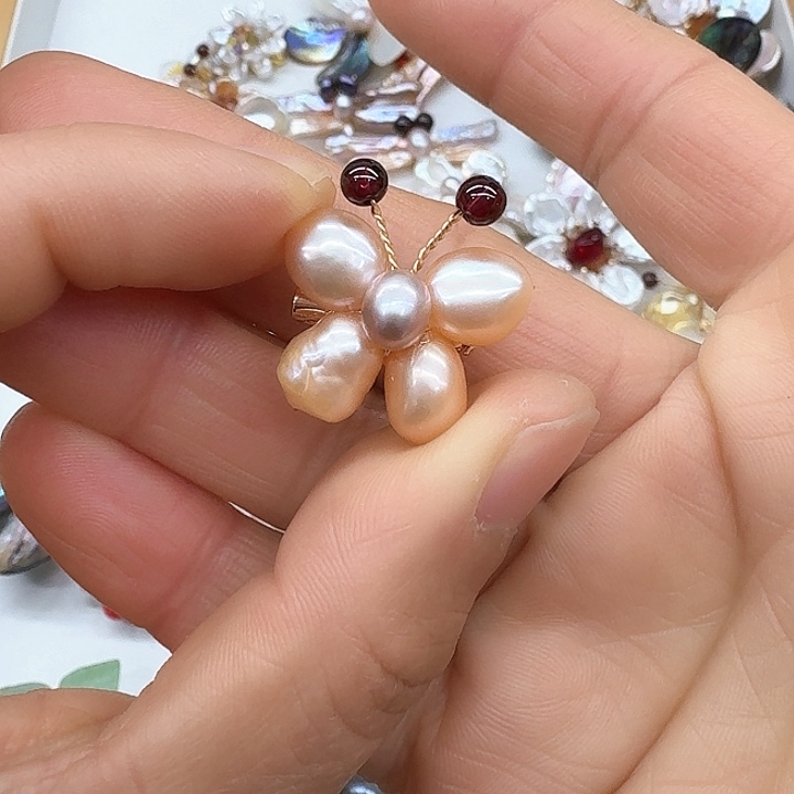 淡水珍珠胸饰银S925镶嵌