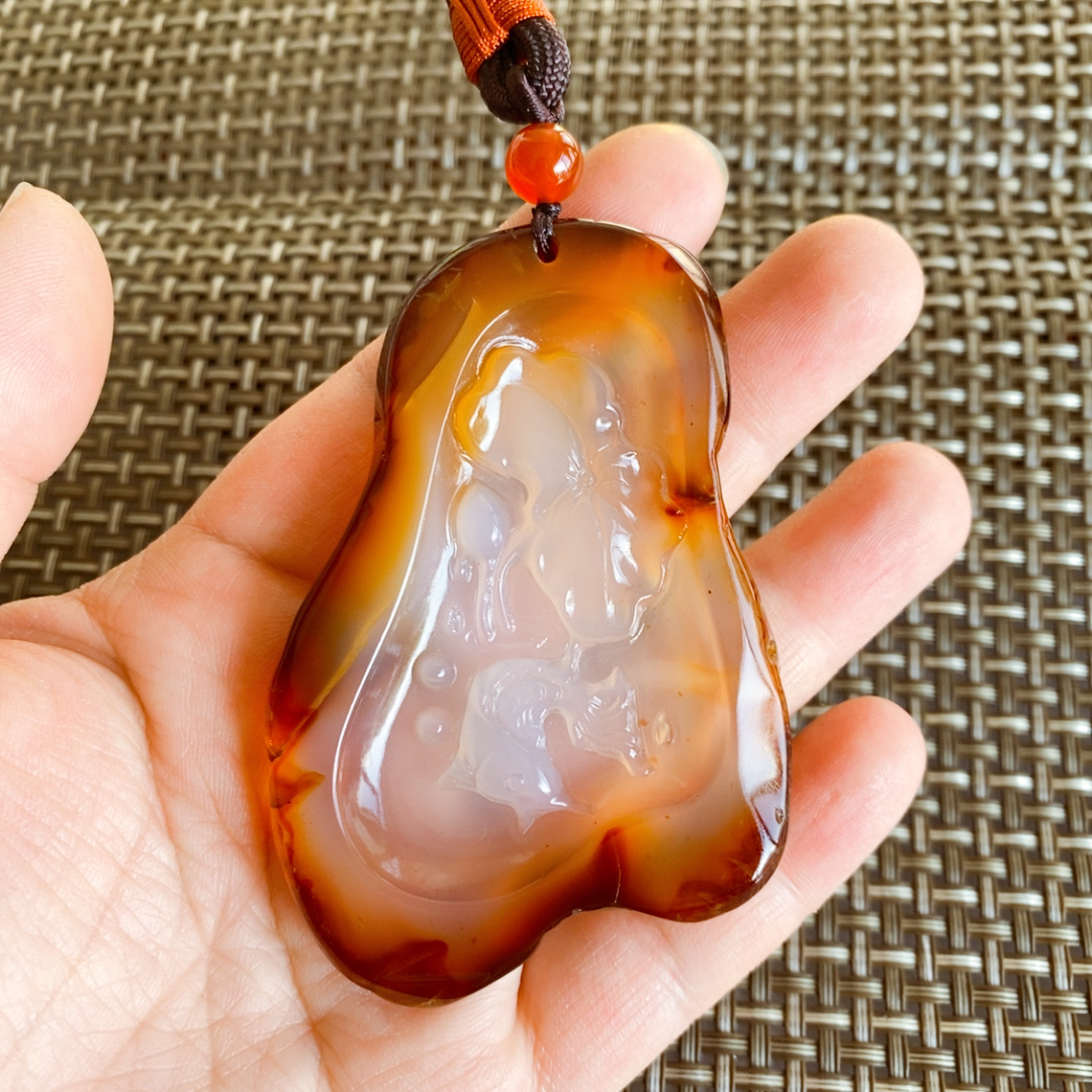 原石原皮切片玛瑙精雕锦鲤鱼牌子玛瑙金玉满堂手把件连年有余把玩