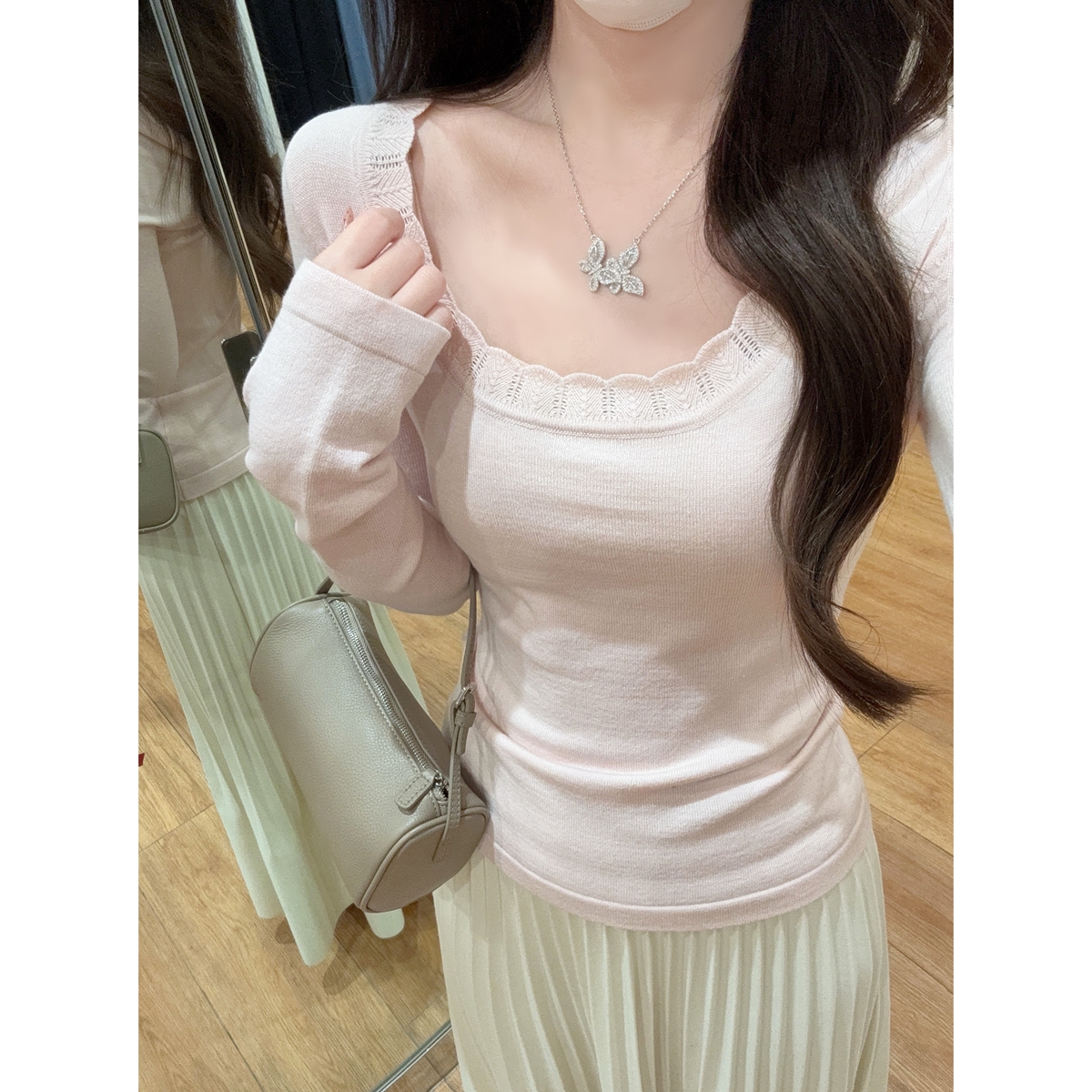 秀智粉色花边U领针织打底衫长袖女秋冬季毛衣内搭露锁骨上衣