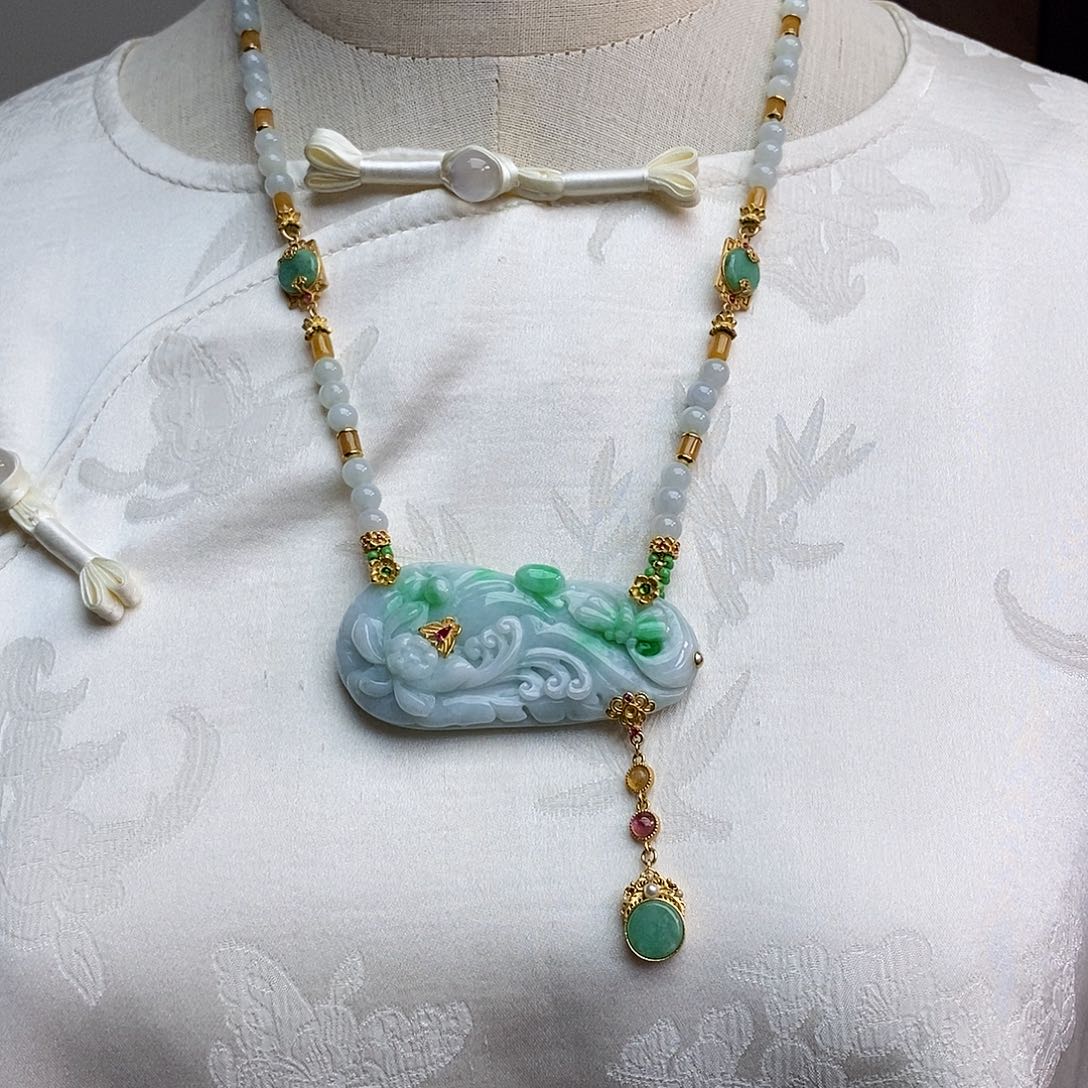 翡翠颈饰未镶嵌天然