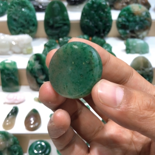 独山玉未镶嵌吊坠(不含链)