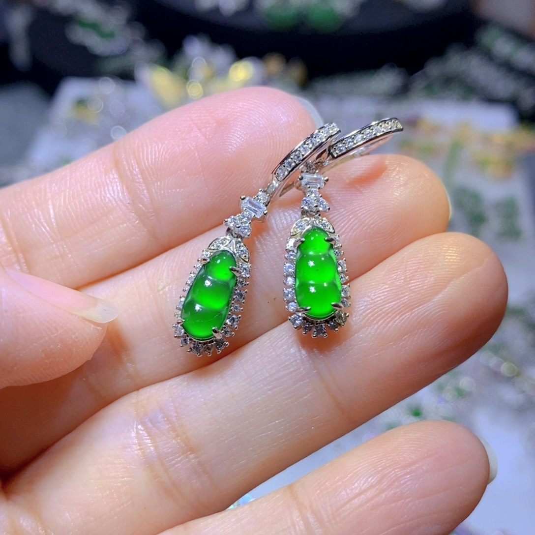 翡翠颈饰银S925镶嵌天然翡翠