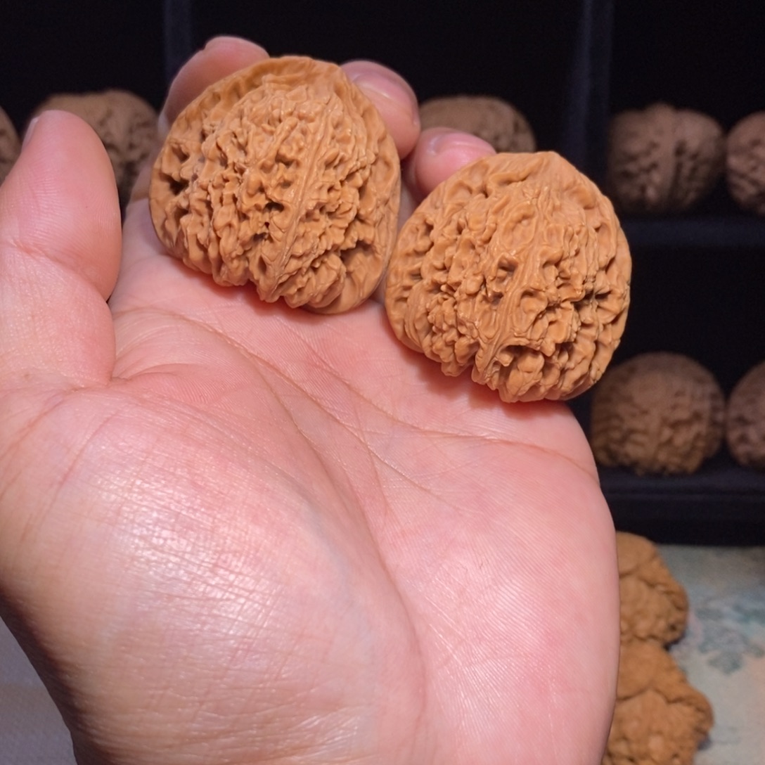 文玩核桃把件全品41三角南疆石