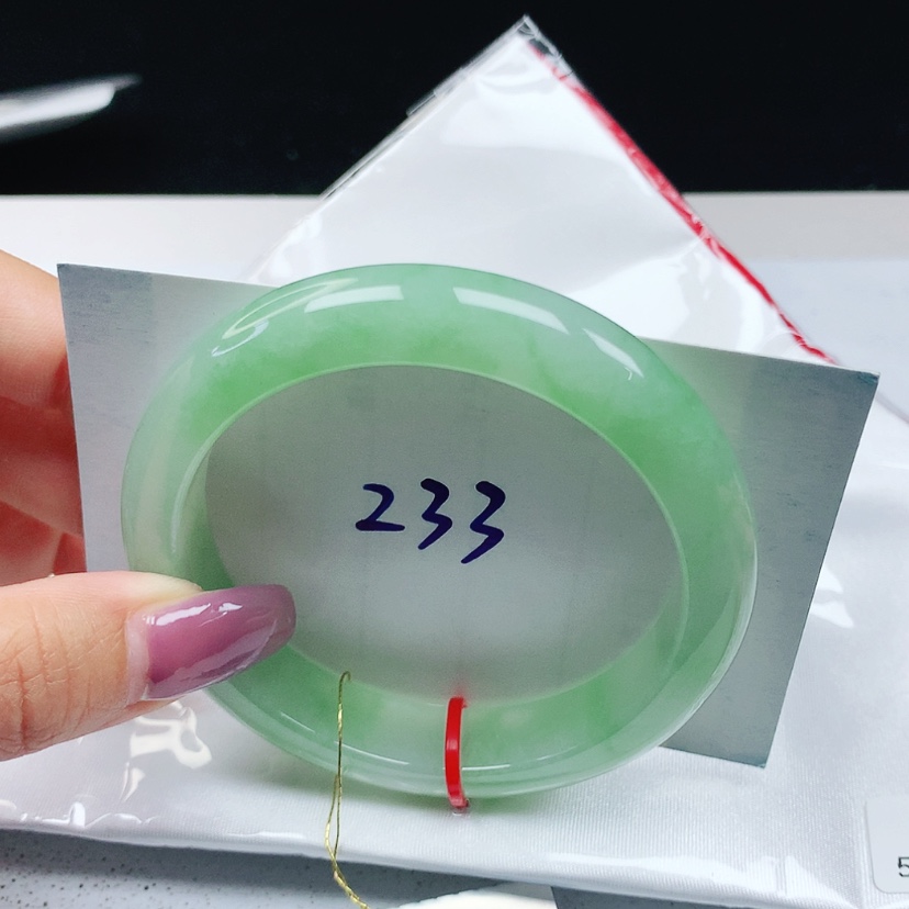 【闪购商品】翡翠手镯未镶嵌 正圈57+