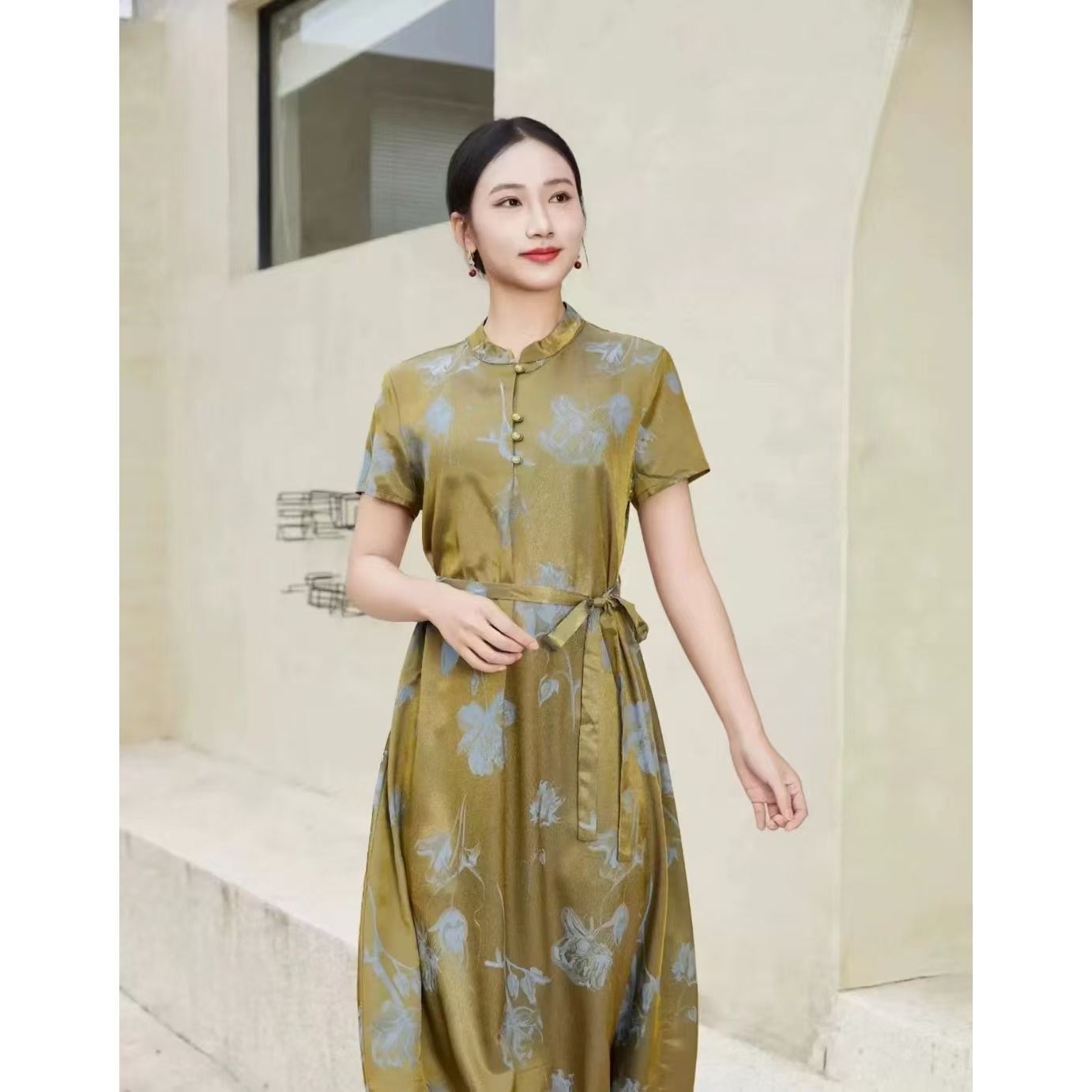 0941透气裙子妈妈装高贵新款花韵洋气收腰气质连衣裙