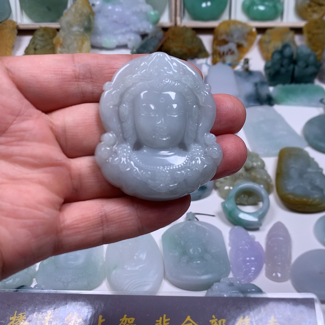 翡翠散珠翡翠观音首吊坠
