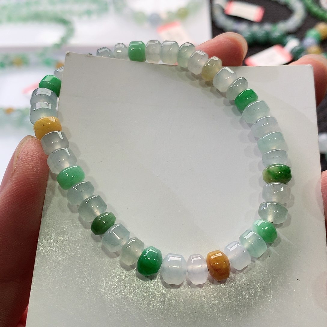 翡翠手链未镶嵌翡翠