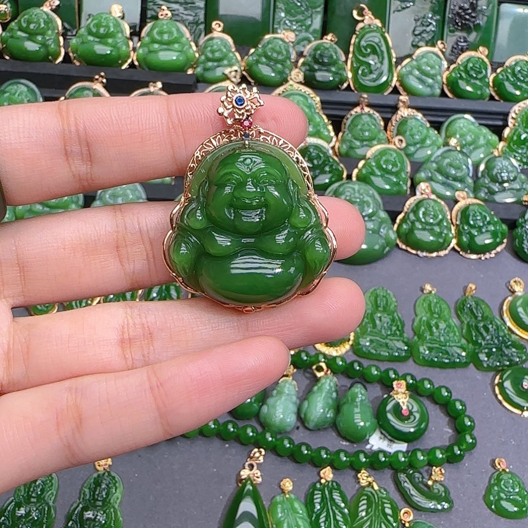 和田玉（碧玉）18K金镶嵌颈饰