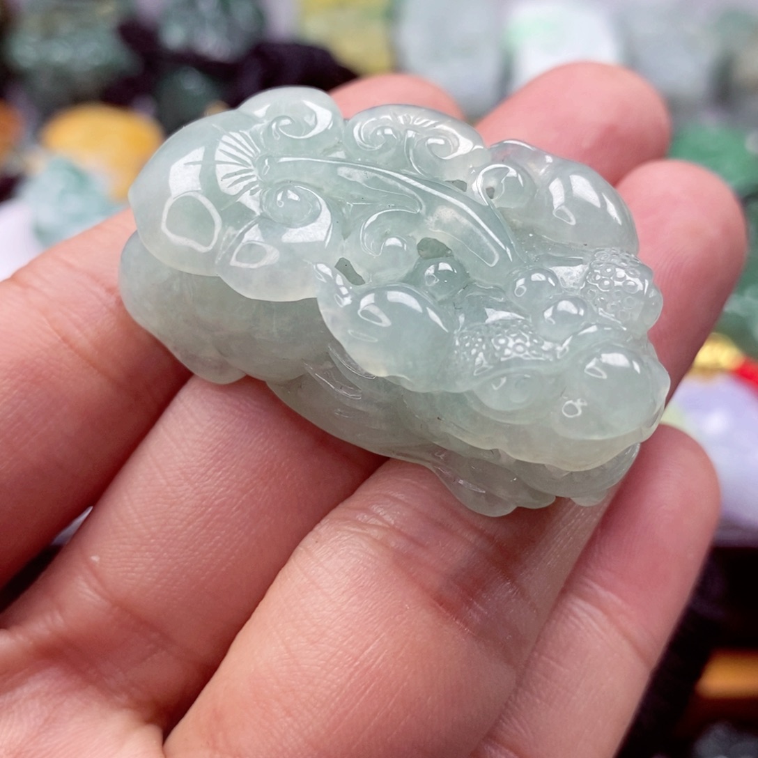 翡翠颈饰未镶嵌翡翠