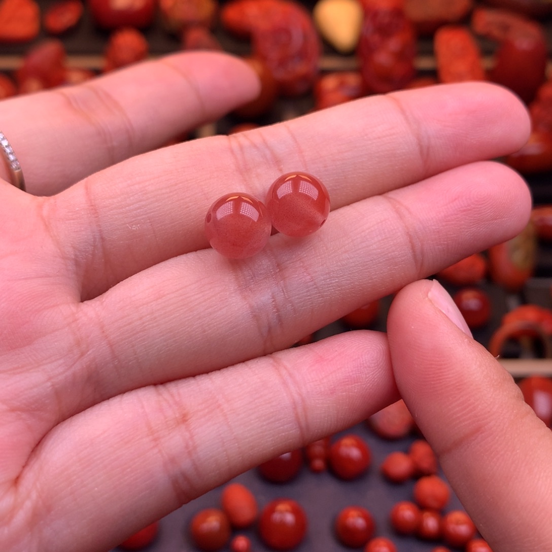 南红玛瑙未镶嵌冰红满沙圆珠对珠9mm