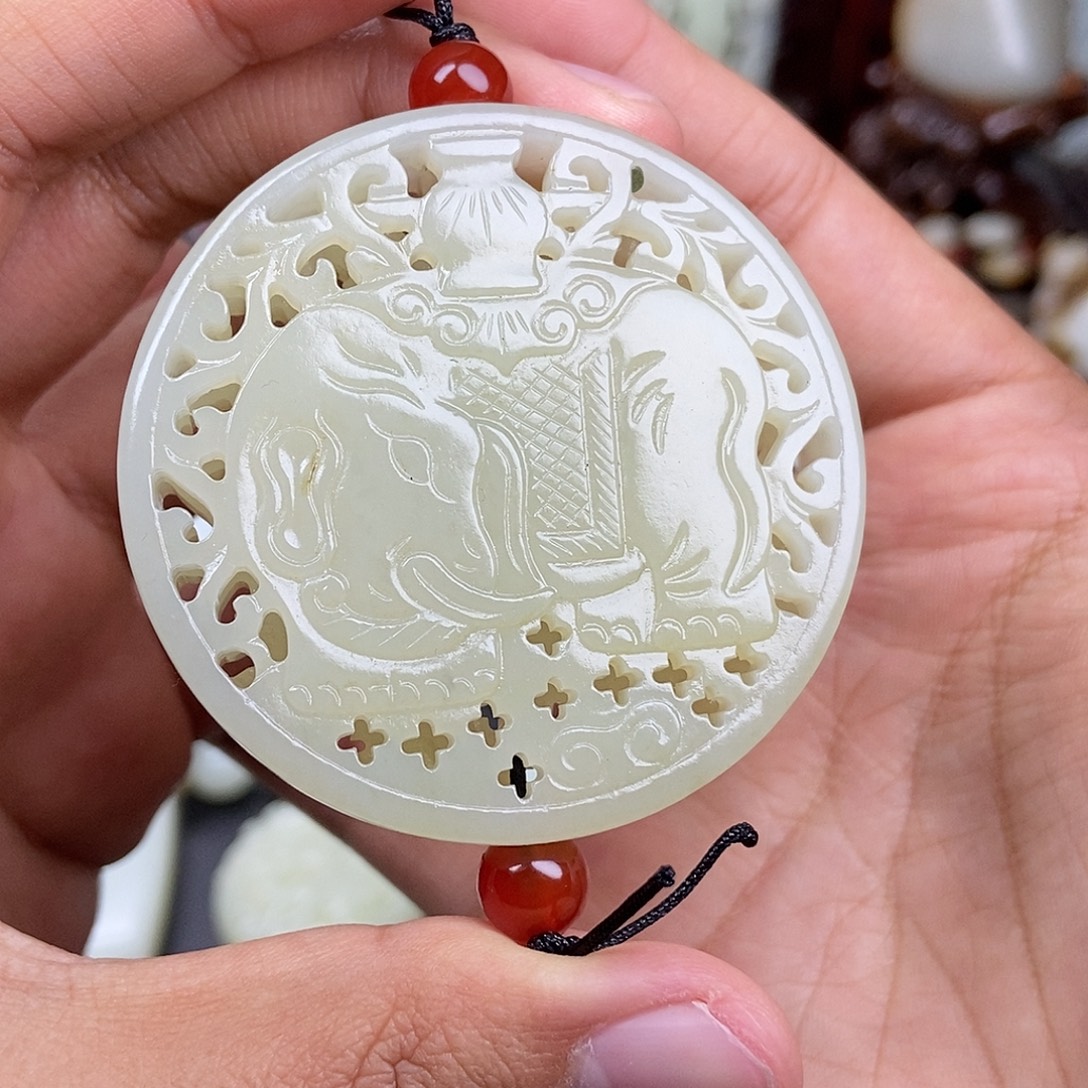 和田玉未镶嵌挂件