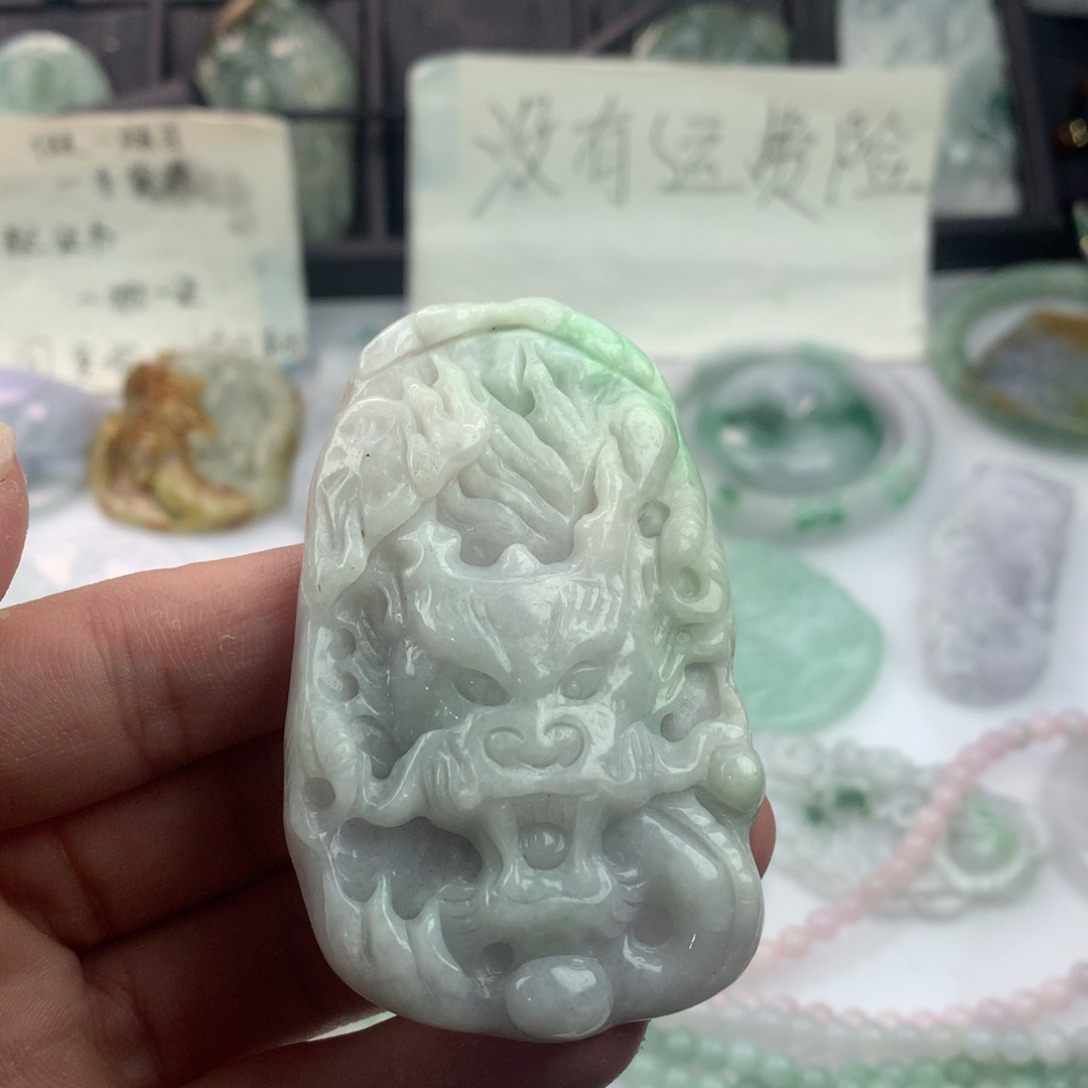 翡翠颈饰未镶嵌一