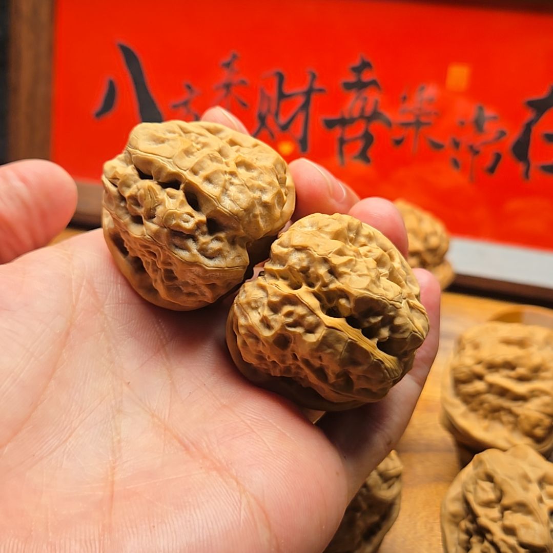 文玩核桃吊坠39x44