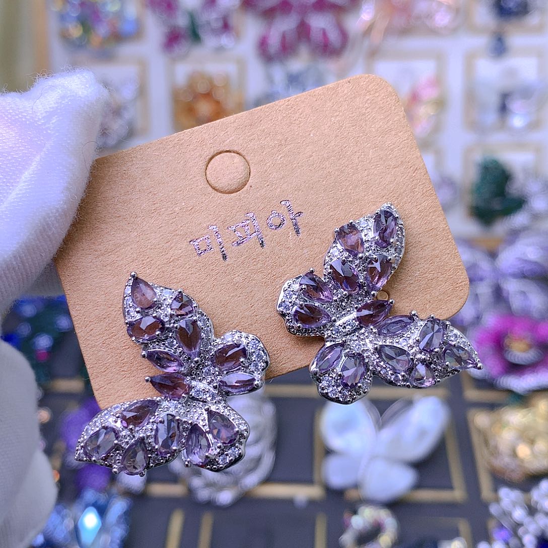 合成立方氧化锆铜胸针胸花