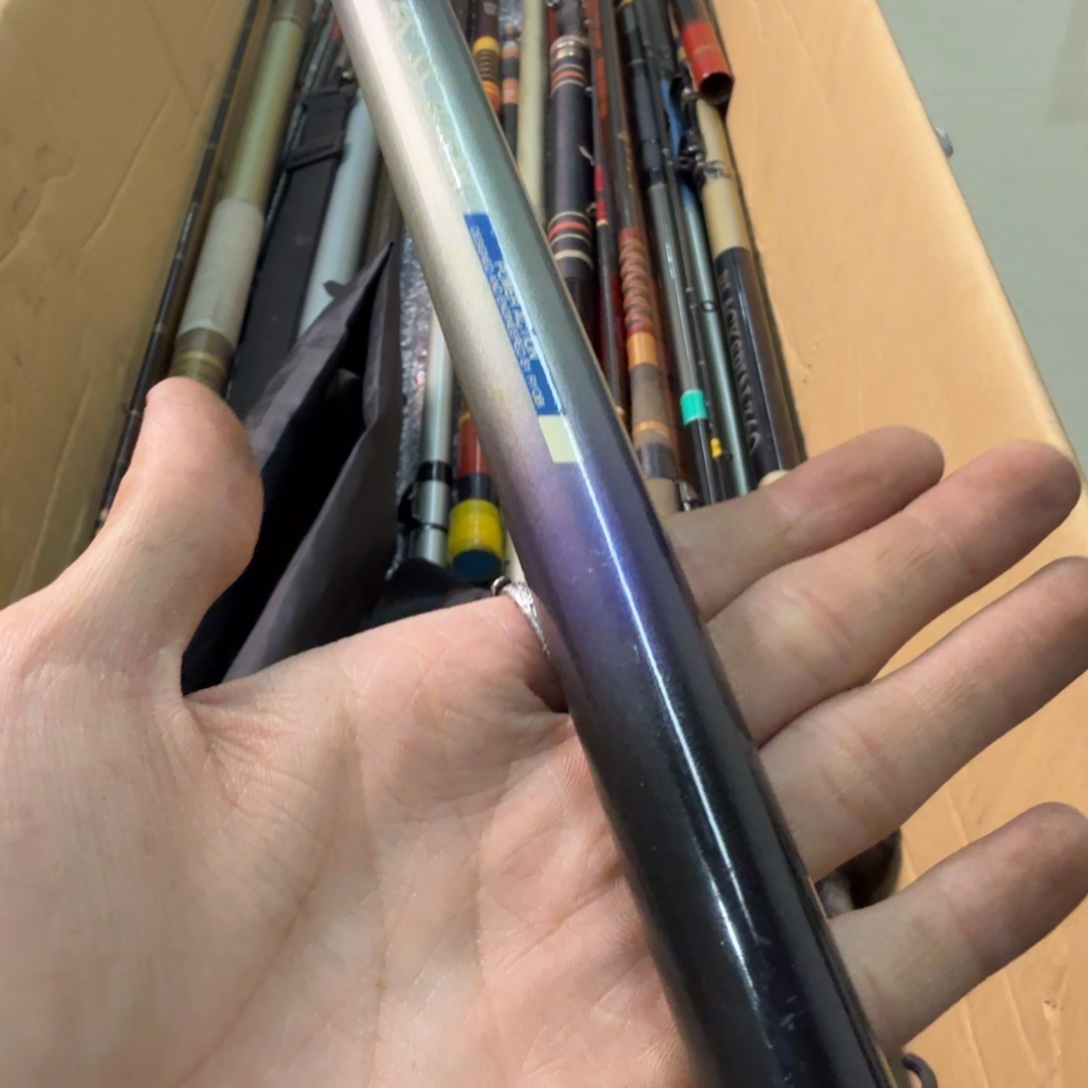 逍***哥钓鱼竿孤品微瑕疵