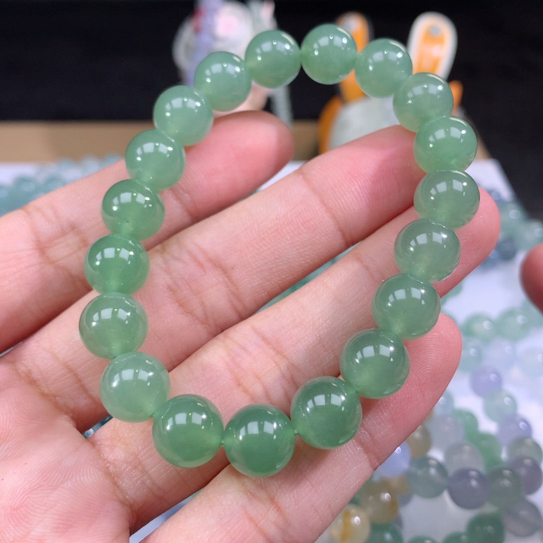 翡翠手链未镶嵌翡翠