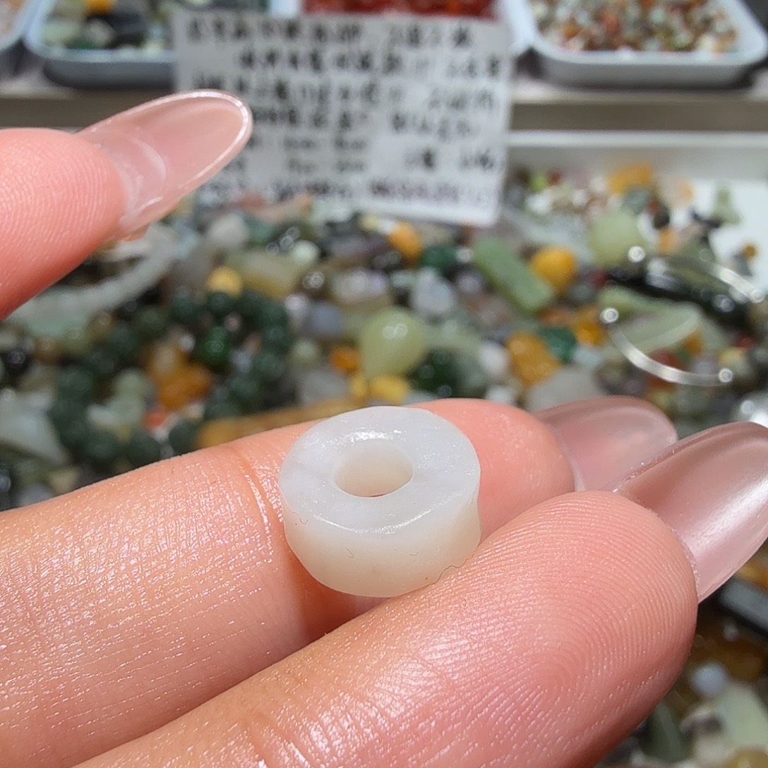 和田玉未镶嵌珠宝奇石