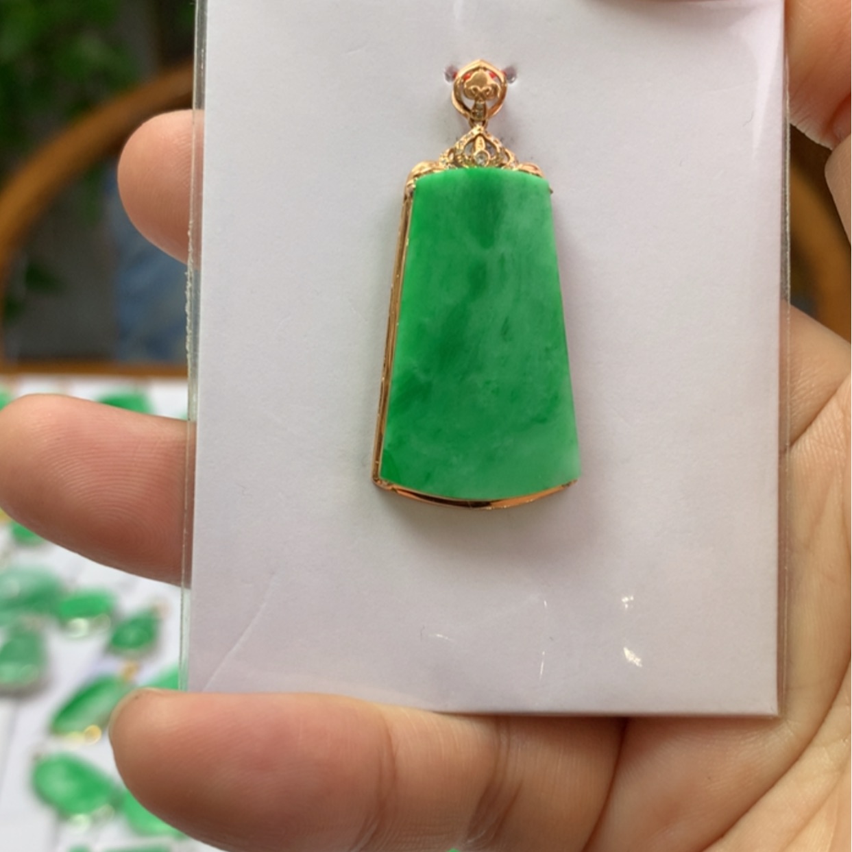 【闪购商品】翡翠颈饰18K金镶嵌翡翠首饰