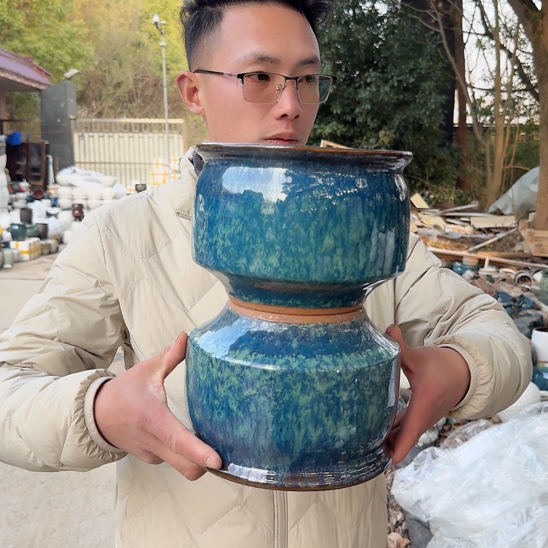 紫砂花盆口20高15（两个拼雪花绿定制