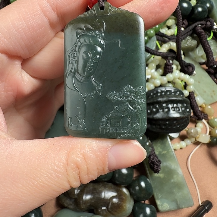 和田玉颈饰未镶嵌