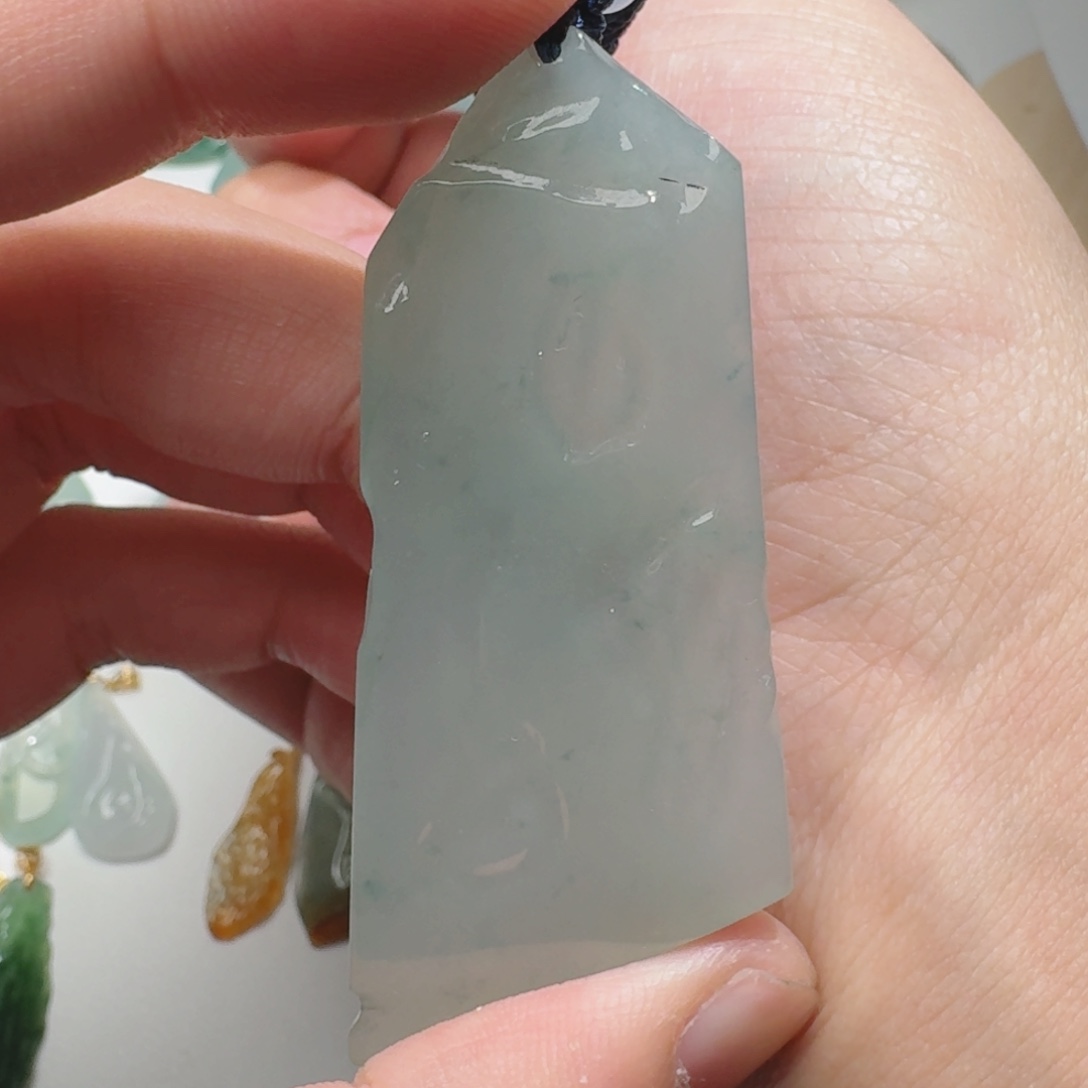 翡翠颈饰未镶嵌天然缅甸翡翠A货随形吊坠