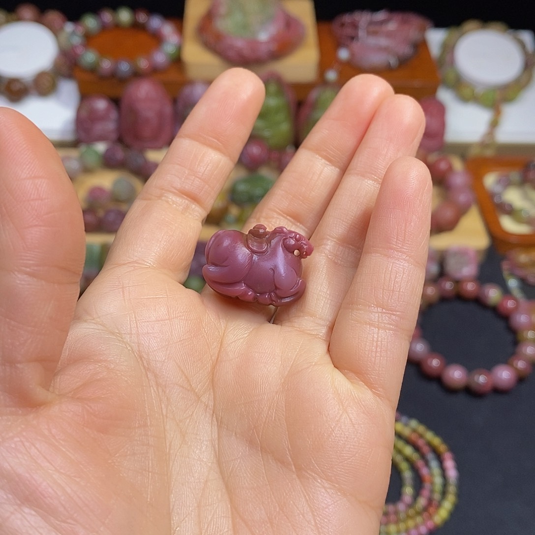 玛瑙/玉髓盐源玛瑙大漏大炸未镶嵌唐马