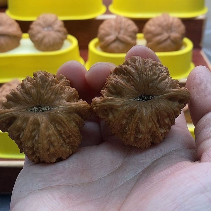 吊坠文玩核桃绣球