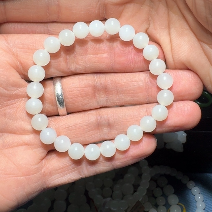 和田玉颈饰未镶嵌0.8圆珠