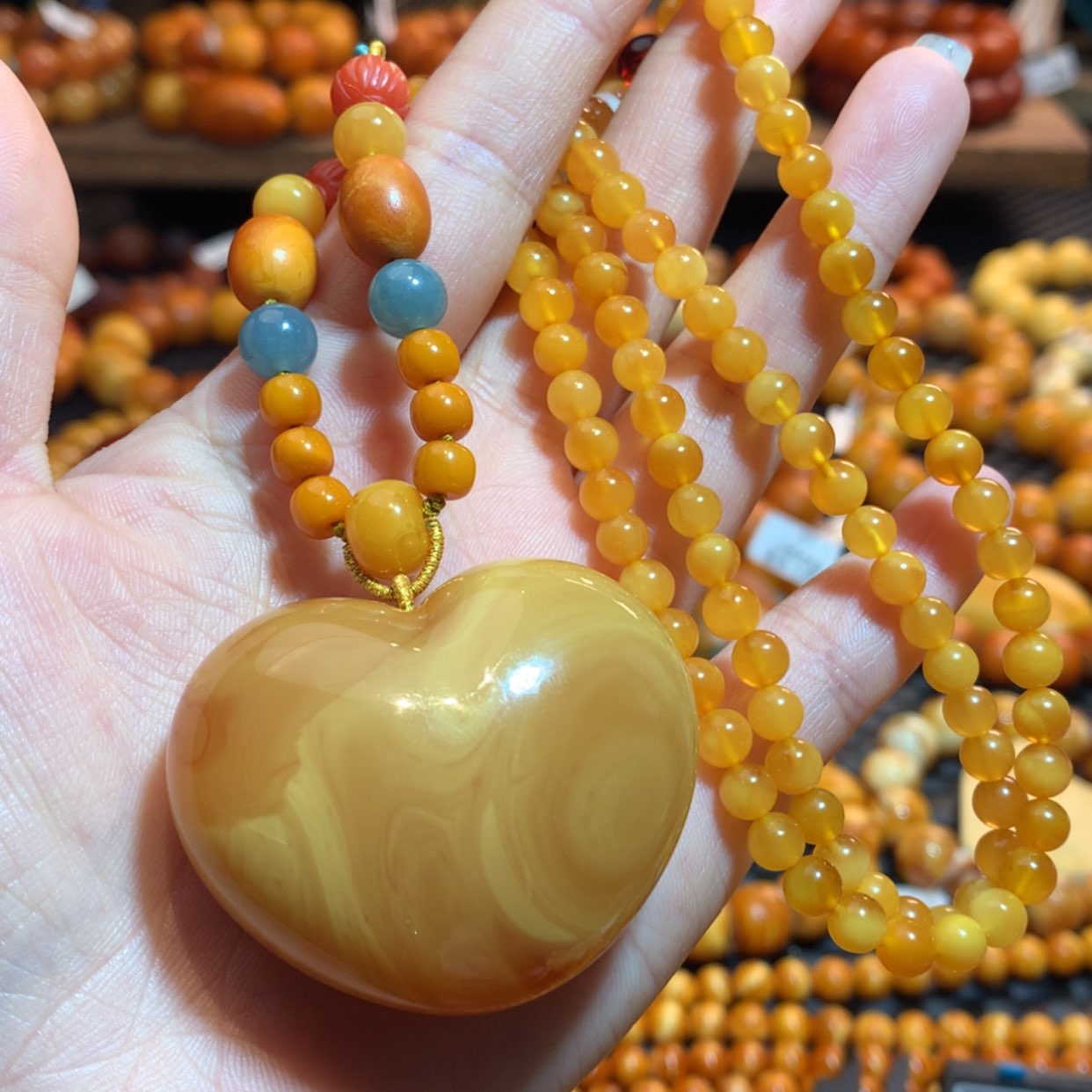 【闪购商品】蜜蜡吊坠(赠链)未镶嵌