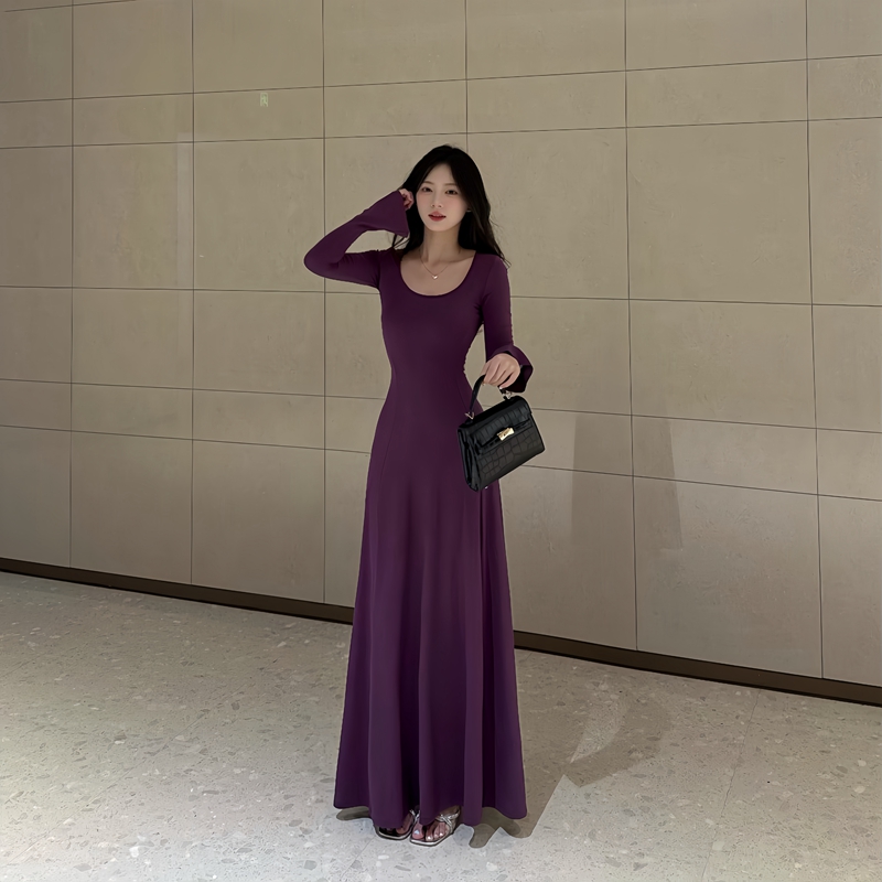 气质秋冬长袖连衣裙喇叭袖显瘦收腰法式时尚针织大摆长裙