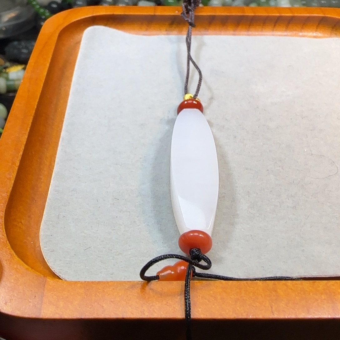 和田玉未镶嵌颈饰白玉勒子