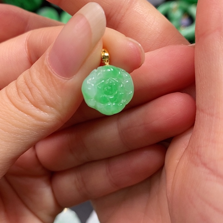 颈饰未镶嵌翡翠吊坠