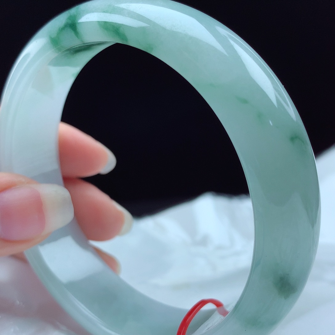 未镶嵌手镯翡翠97115，65圈