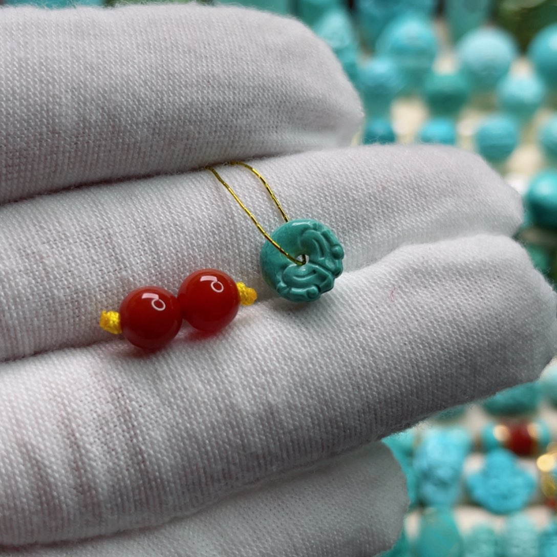 南红玛瑙颈饰未镶嵌