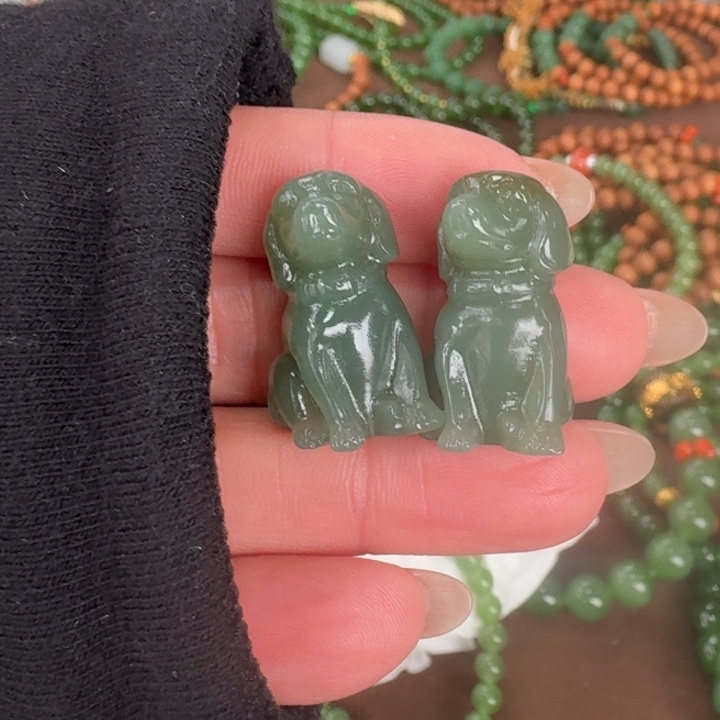 和田玉未镶嵌颈饰拍一发一大学生