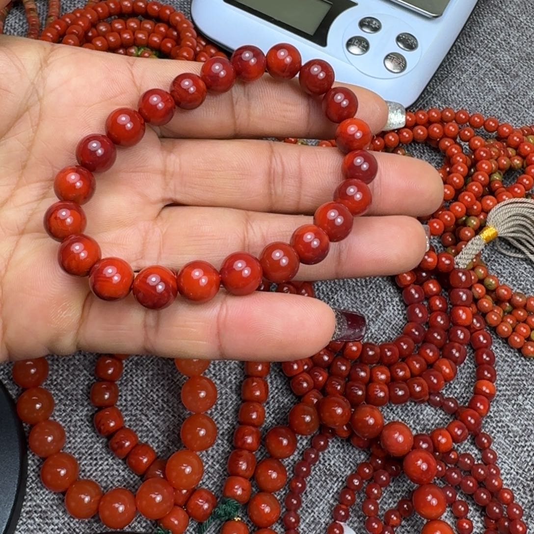 蔷***膀南红玛瑙未镶嵌手链