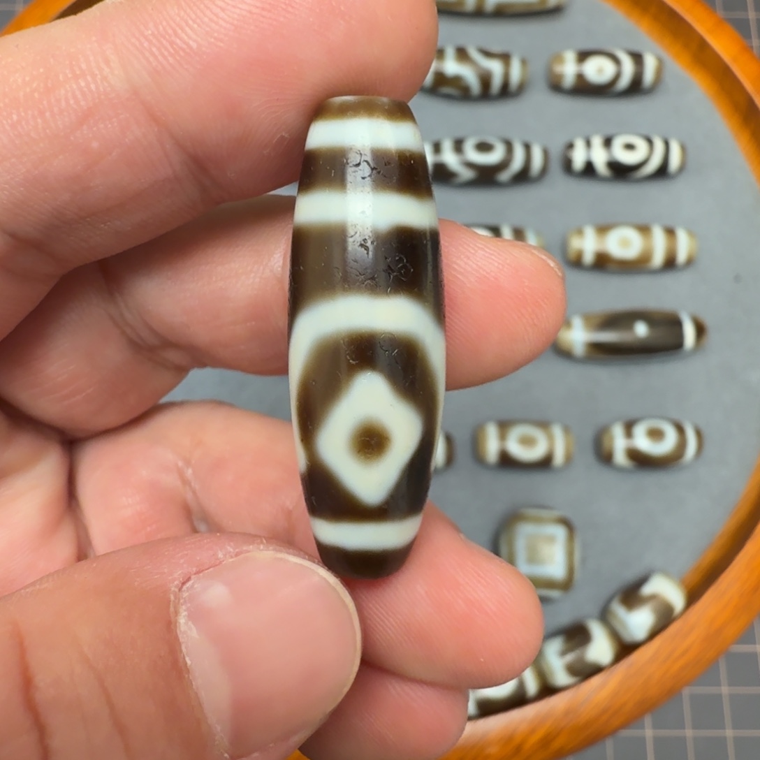 玛瑙/玉髓未镶嵌特殊金刚如意两眼