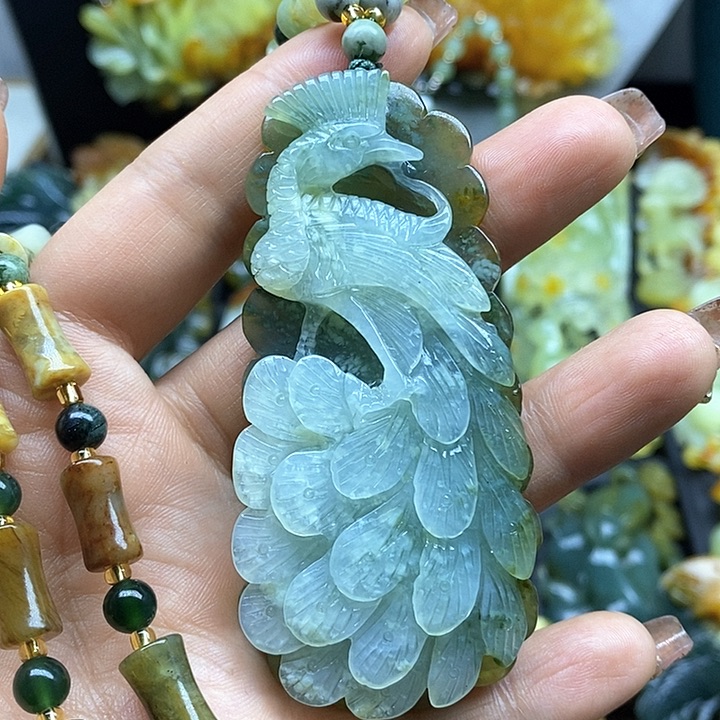 蛇纹石玉挂件未镶嵌