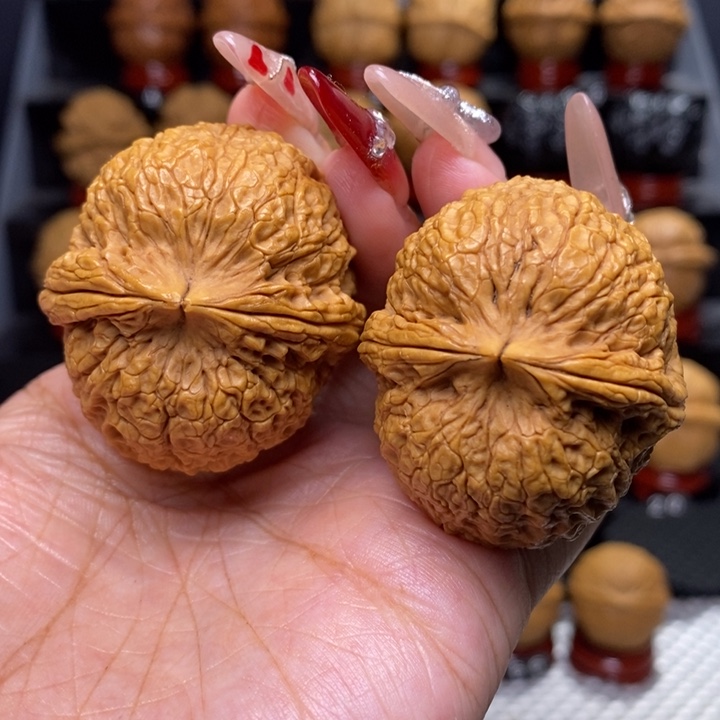 文玩核桃把件铁狮子50号