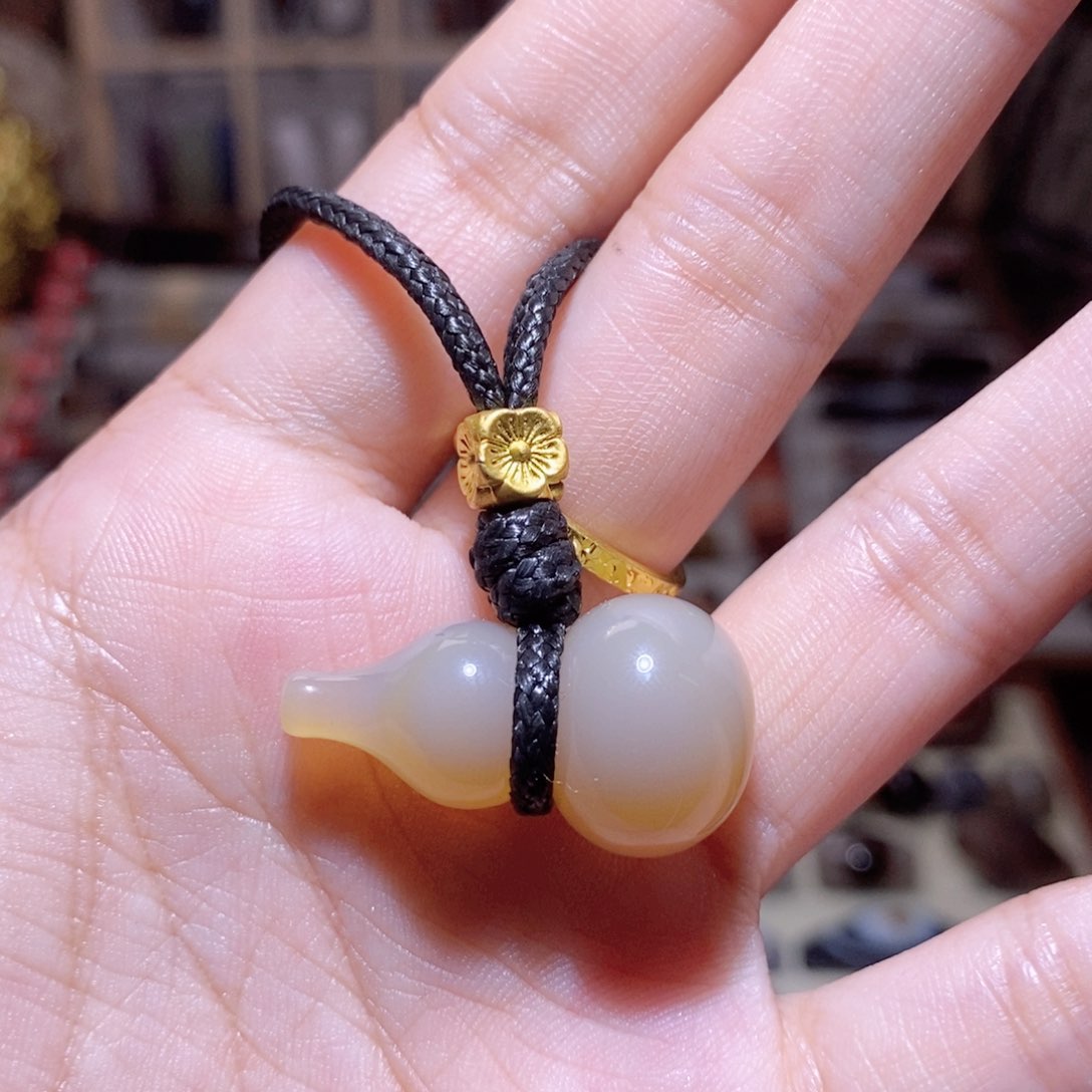 玛瑙/玉髓颈饰未镶嵌科*